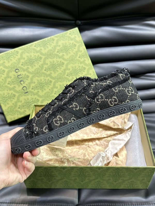 グッチ靴着用イメージ